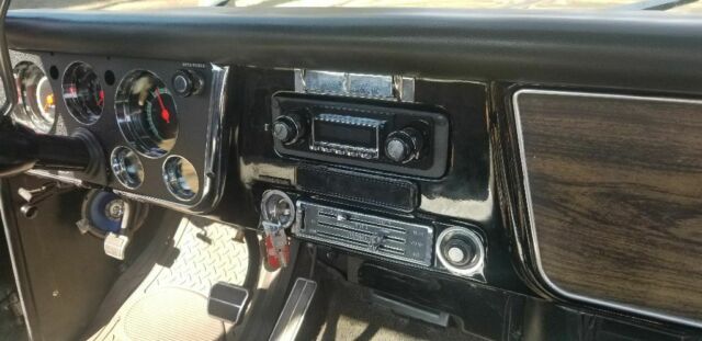 1971 Black Chevrolet C-10 Standard Cab Pickup