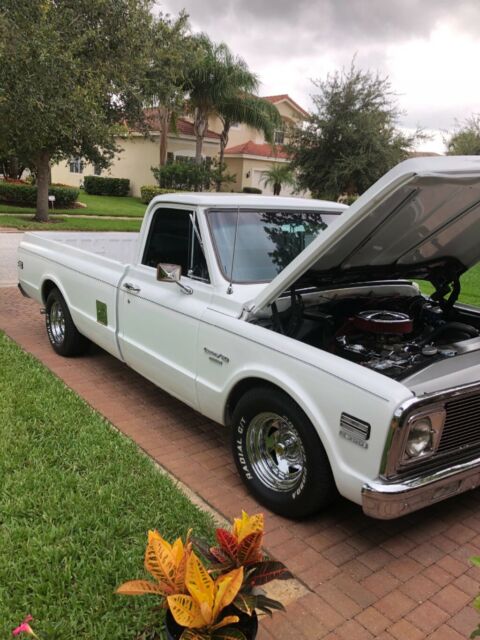 1971 White Chevrolet C-10 Cab & Chassis