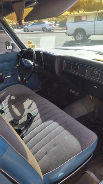 1971 White/Purple Cadillac Hearse Hearse