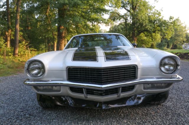 1971 White Chevrolet Camaro Coupe