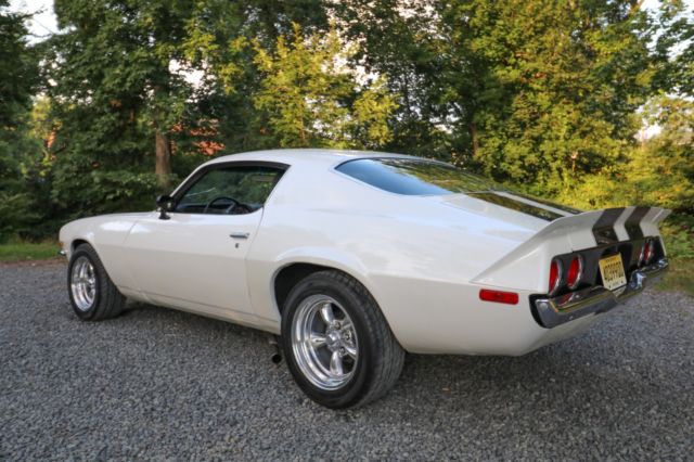 1971 White Chevrolet Camaro Coupe