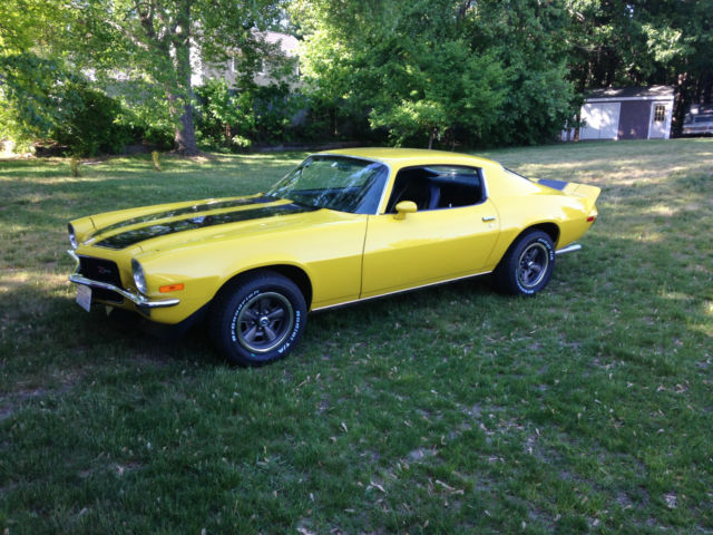 1971 sunflower Yellow Chevrolet Camaro Coupe