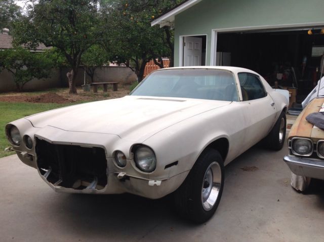 1971 Primer Chevrolet Camaro Coupe