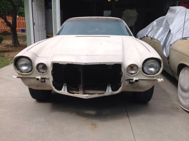 1971 Primer Chevrolet Camaro Coupe