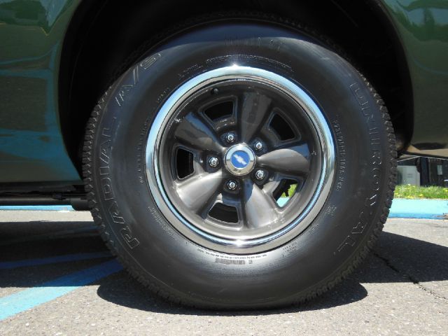 1971 green Chevrolet Camaro 2dr