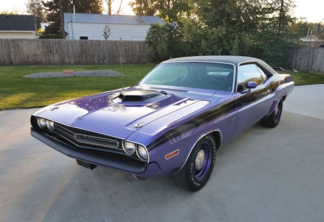 1971 Purple Dodge Challenger Coupe