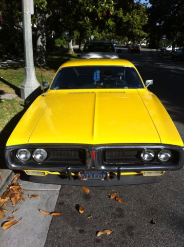1971 Yellow Dodge Charger Coupe