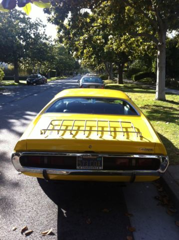 1971 Yellow Dodge Charger Coupe