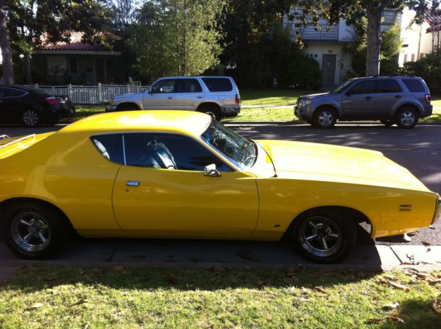 1971 Yellow Dodge Charger Coupe
