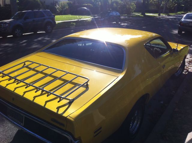 1971 Yellow Dodge Charger Coupe