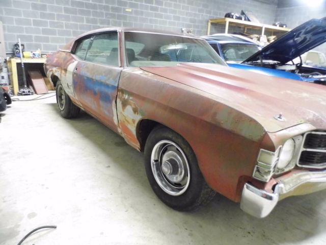 1971 Burgundy Chevrolet Chevelle Coupe