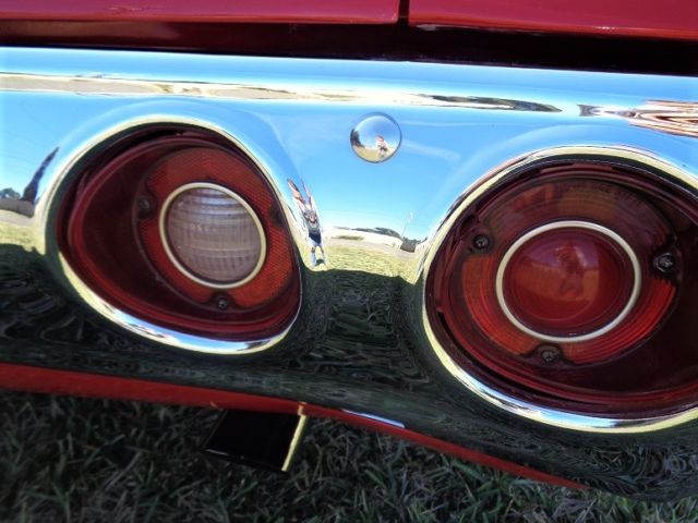 1971 red Chevrolet Chevelle coupe