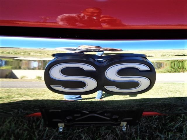 1971 red Chevrolet Chevelle coupe