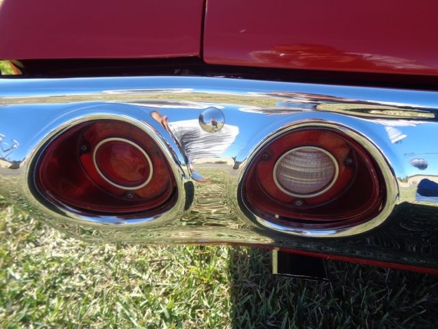 1971 red Chevrolet Chevelle coupe