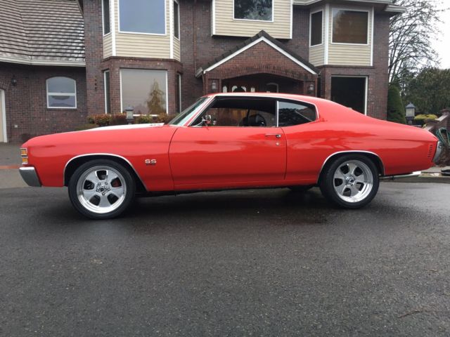 1971 Red Chevrolet Chevelle Coupe