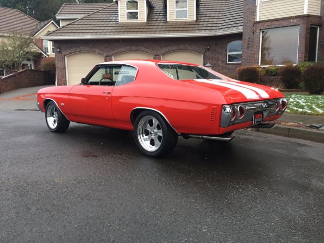 1971 Red Chevrolet Chevelle Coupe