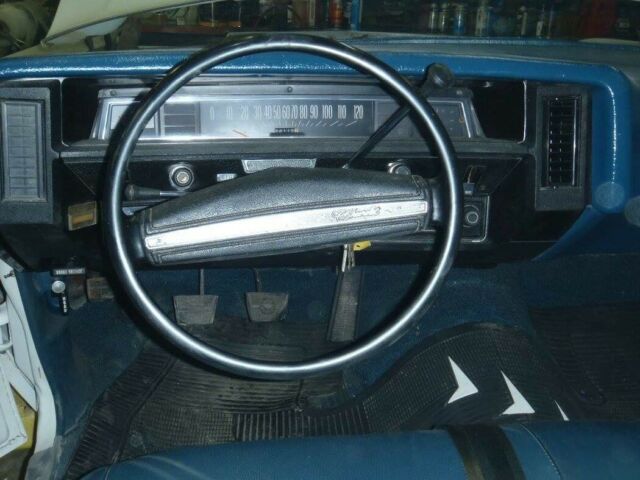 1971 White Chevrolet Biscayne Sedan