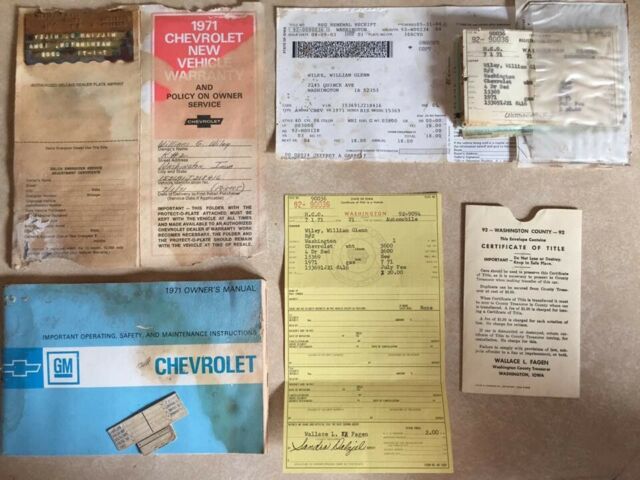 1971 White Chevrolet Biscayne Sedan