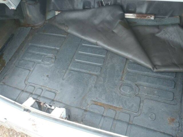 1971 White Chevrolet Biscayne Sedan