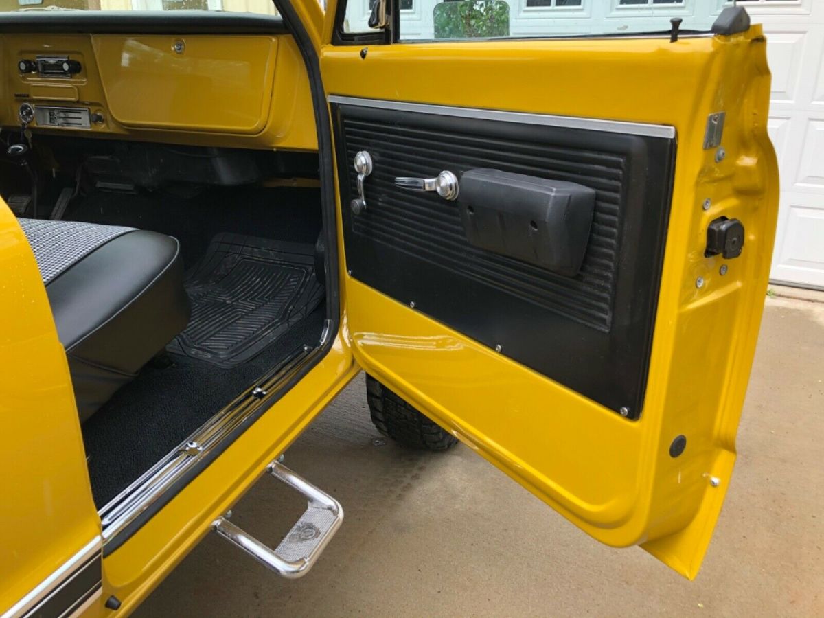 1971 Yellow Chevrolet Blazer SUV