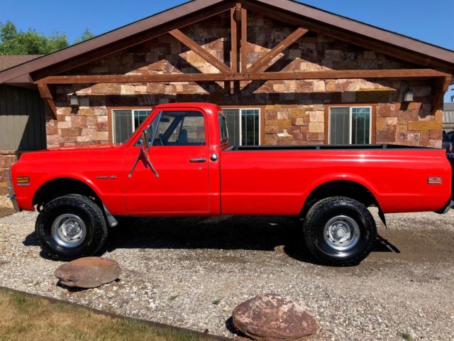 1971 Orange Chevrolet C-10 Standard Cab Pickup