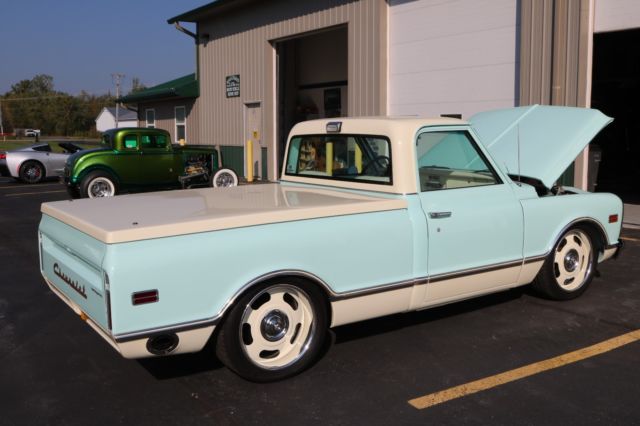 1971 PPG Vibrance Pastel Green & Vanilla Shake Chevrolet C-10 Truck