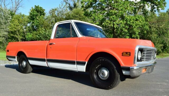 1971 Red Chevrolet C-10 --