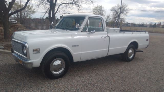1971 White Chevrolet C-10 Standard Cab Pickup