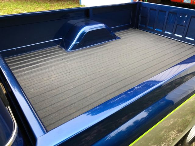 1971 Gray/Blue/Green pinstripe Chevrolet C-10 Standard Cab Pickup