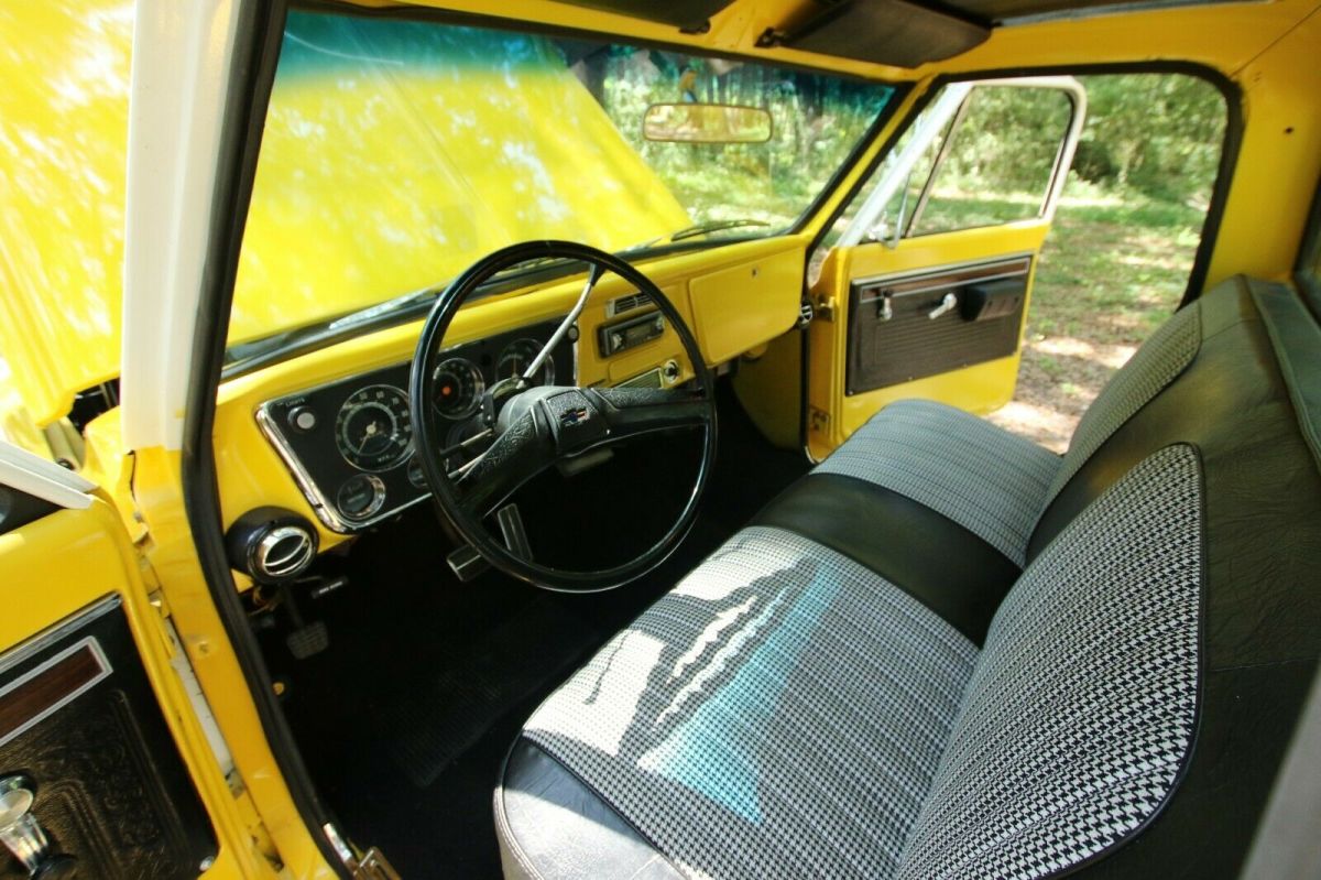 1971 Chevrolet C-10 Standard Cab Pickup