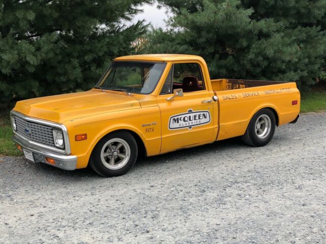 1971 Yellow Chevrolet C-10 Pickup Truck