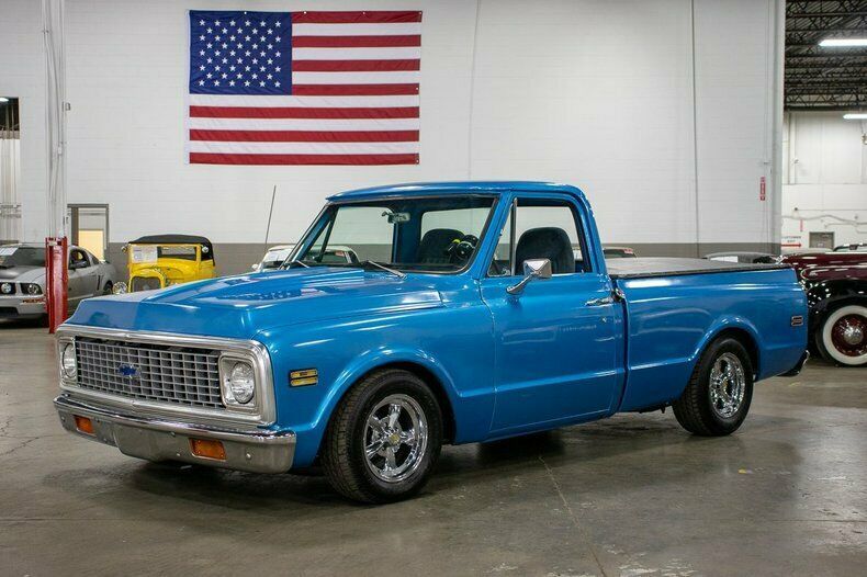 1971 Blue Chevrolet C-10 --