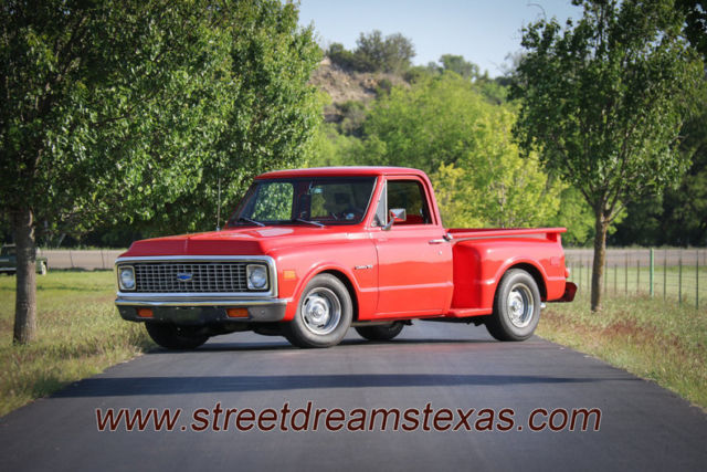 1971 Red Chevrolet C-10 --