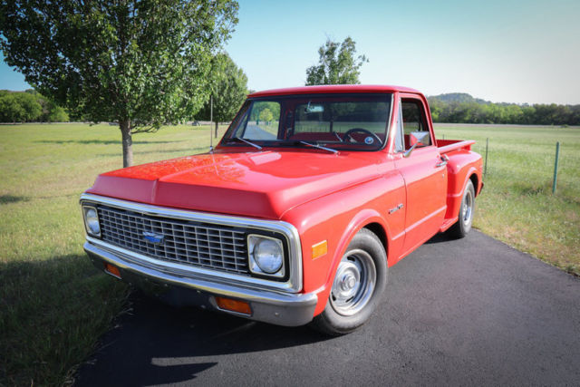 1971 Red Chevrolet C-10 --