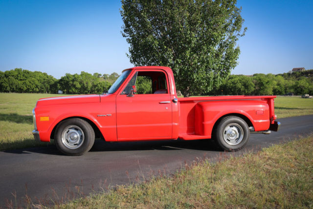 1971 Red Chevrolet C-10 --