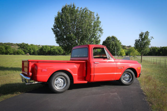 1971 Red Chevrolet C-10 --