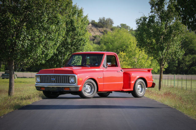 1971 Red Chevrolet C-10 --