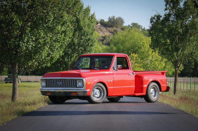 1971 Red Chevrolet C-10 --