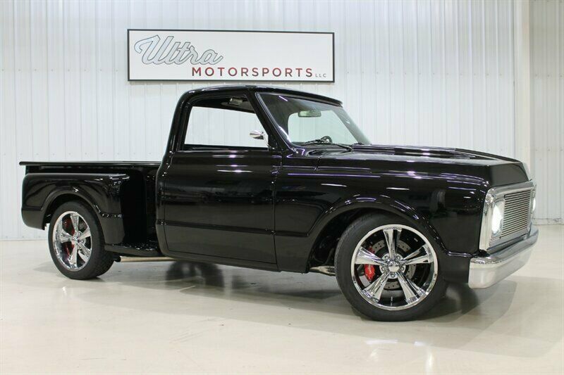 1971 Black Chevrolet C-10 --