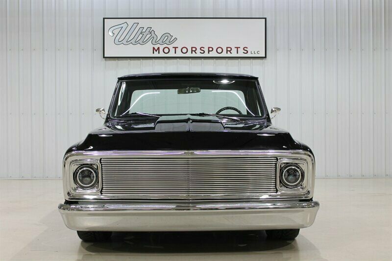 1971 Black Chevrolet C-10 --