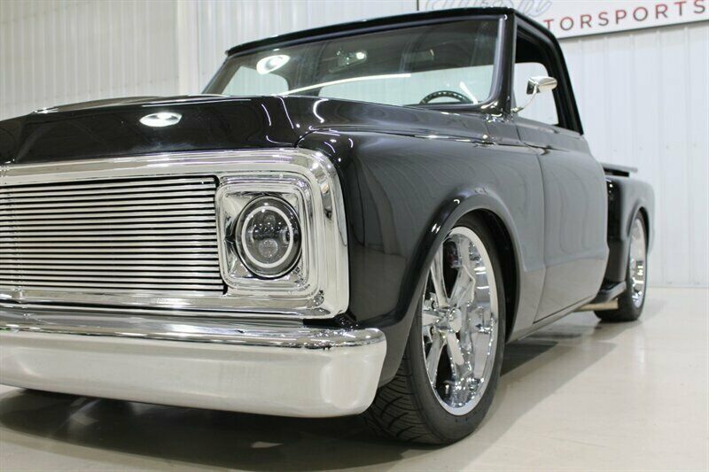 1971 Black Chevrolet C-10 --