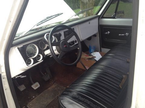 1971 White Chevrolet C-10 Pick up