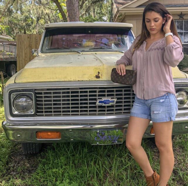 1971 Yellow Chevrolet C-10 Standard Cab Pickup