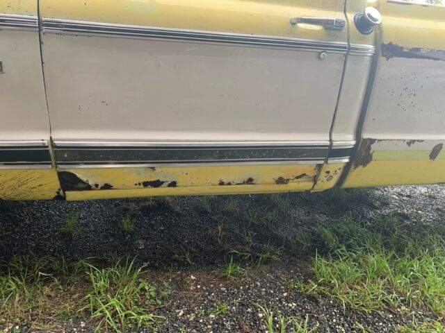 1971 Yellow Chevrolet C-10 Standard Cab Pickup
