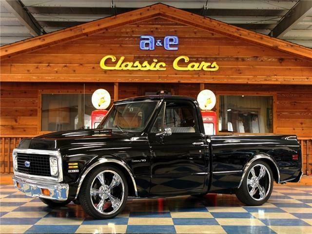 1971 Black Chevrolet C-10 --