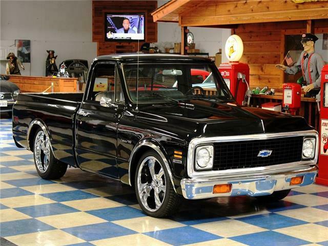1971 Black Chevrolet C-10 --