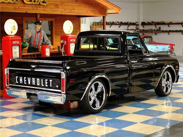 1971 Black Chevrolet C-10 --
