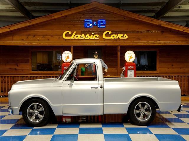 1971 Silver Chevrolet C-10 --