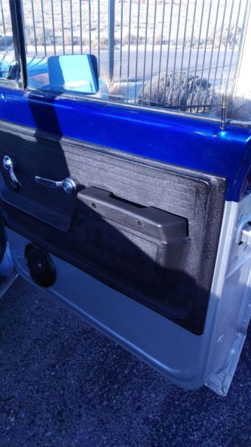 1971 Silver/blue Chevrolet Chevelle Truck