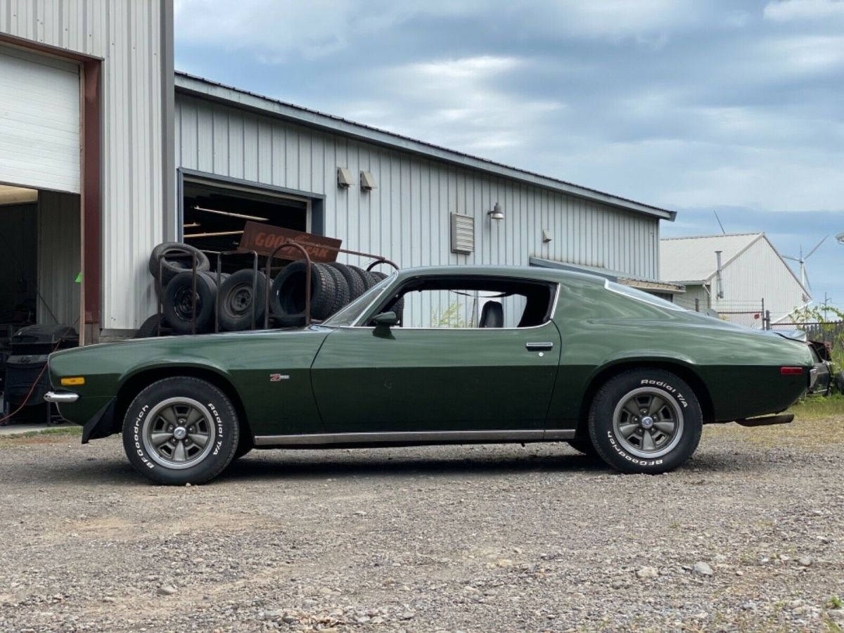 1971 Green Chevrolet Camaro 2